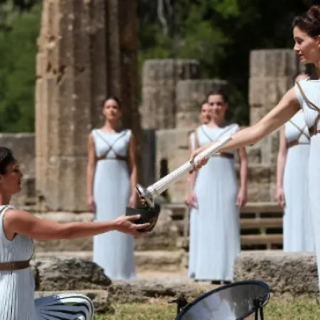 The Mansion Of Dionisos And Dimitras 6 فيلة